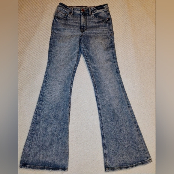 Edgely by Maurice's High Rise Flare Leg Jeans Women's 6 Short - Picture 2 of 10
